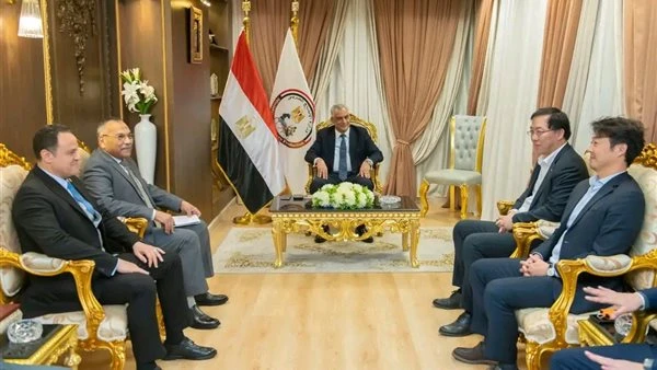 وزير الدولة للإنتاج الحربي يستقبل وفد شركة "Hanwha" الكورية الجنوبية