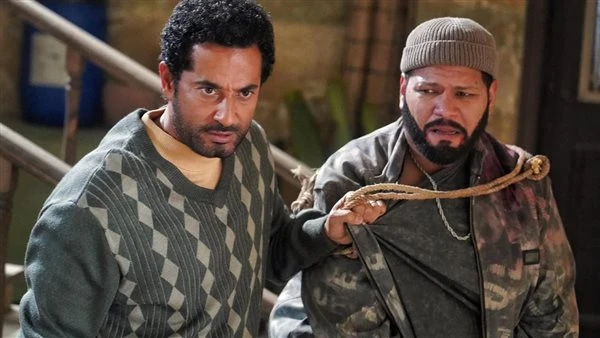 أحداث مسلسل إفراج الحلقة 7. عوف يبرأ عباس الريس من جريمته