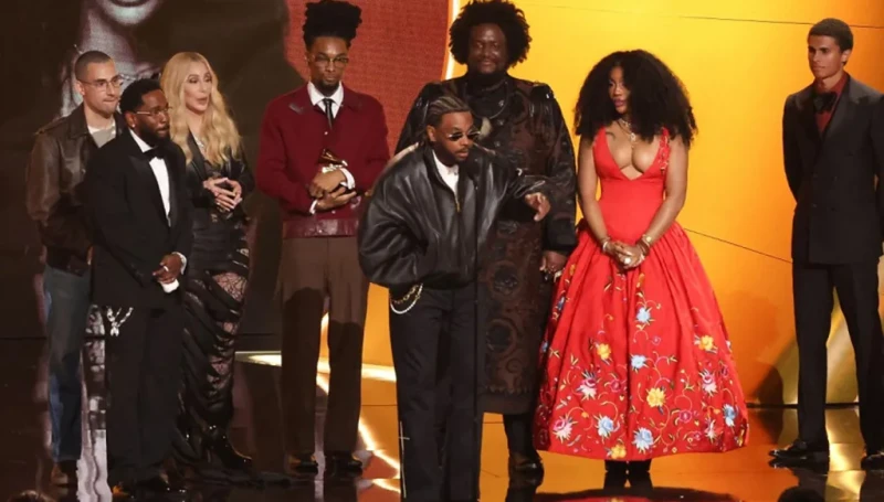 جوائز "غرامي 2026" تتحوّل إلى منبر سياسي: النجوم ينتقدون سياسات إدارة ترامب للهجرة (فيديو)