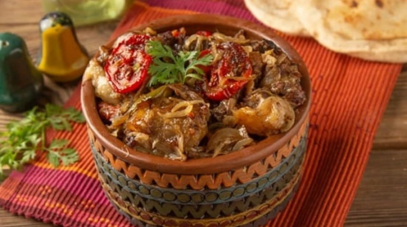 الحل الأخير للمفاصل والبرد. أحلى طاجن العكاوي بالبصل في رمضان 2026