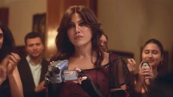 مسلسل توابع الحلقة 8. ريهام حجاج تكتشف خيانة زوجها مع أسماء أبو اليزيد| فيديو