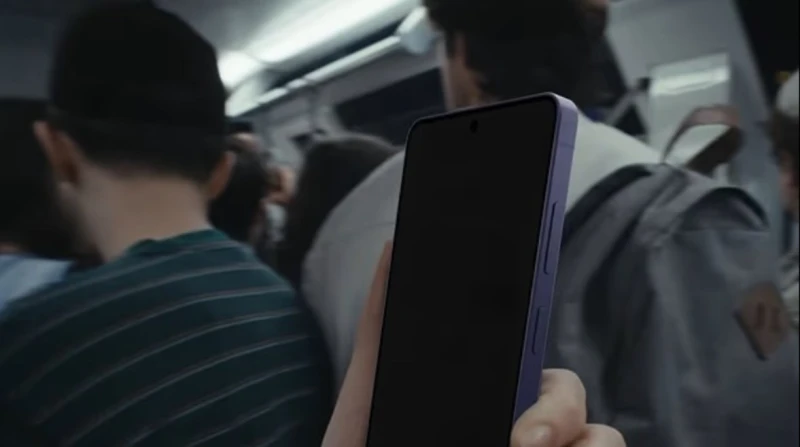 خبر صادم للمتطفلين، سامسونج تستعد لإطلاق هاتف مزود بخصوصية مدمجة