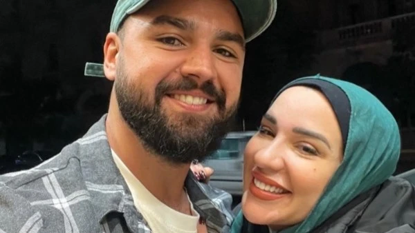 إطلالة رومانسية أسما شريف منير رفقة زوجها