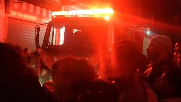 السيطرة علي حريق هائل بسوبر ماركت بقرية نقيطة بمدينة المنصورة