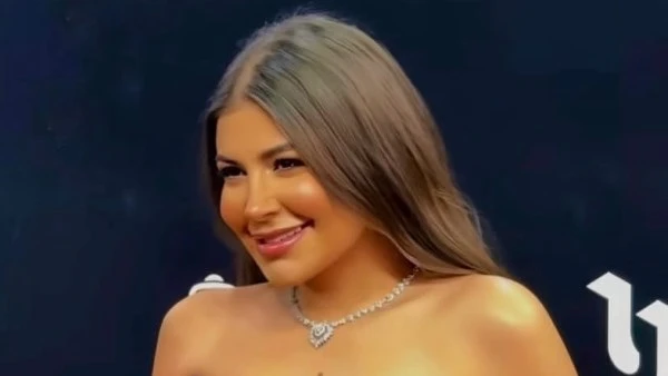 بالأزرق.ملك قورة تخطف الأنظار في أحدث ظهور