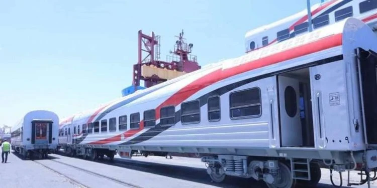 خروج عربتى قطار عن القضبان بمحطة الاقصر: مفيش اصابات الحمد لله