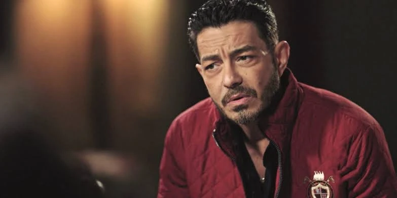 بالفاتحة أحمد زاهر ينعي والد مي عمر