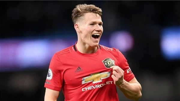 نابولي يسابق الوقت لتجديد عقد ماكتوميناي قبل المونديال