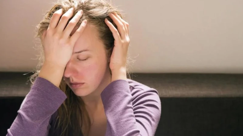 رجفة جفن مفاجئة وتشنج الساق، ماهو "اختلال الكهارل" الخطير على القلب