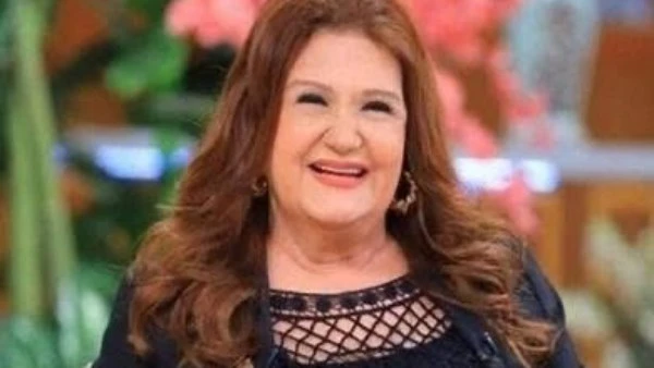 اليوم. الفنانة ميمي جمال في ضيافة برنامج "نجم وندوة" بقصر السينما