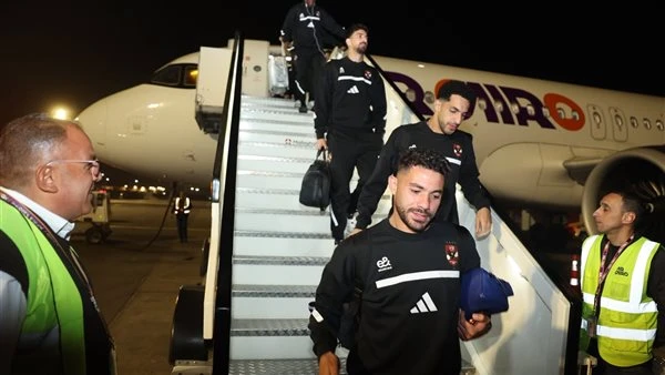 بالصور. بعثة الأهلي تصل مطار القاهرة بعد التعادل مع يانج أفريكانز ويبدأ التحدي المحلي