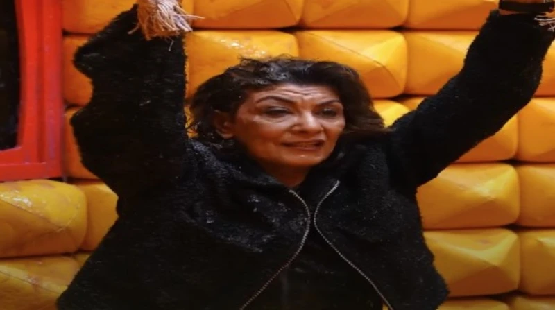 اعترافات تحت تهديد رامز ليفل الوحش، سماح أنور بتشرب كام سيجارة في اليوم