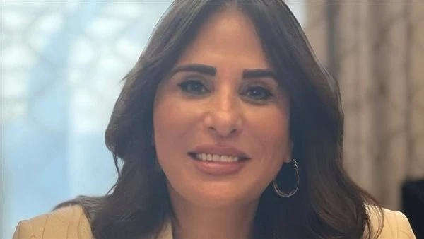 وزيرة الإسكان تتابع مشروعات الإسكان والبنية الأساسية بمدينة العبور الجديدة