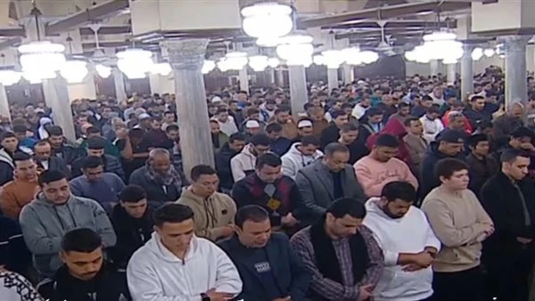 الجامع الأزهر يواصل لياليه العامرة بحضور آلاف المصلين من مصر والعالم