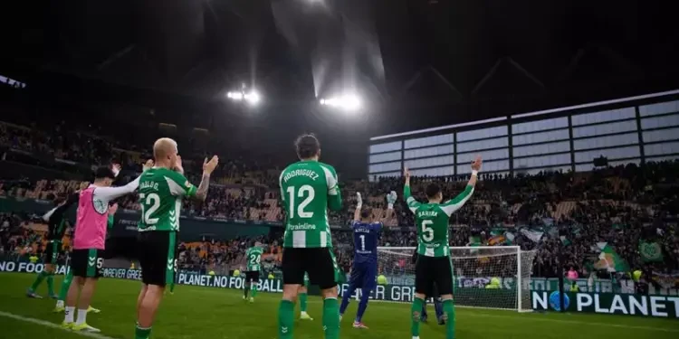 ريال بيتيس يصطاد خفافيش فالنسيا في الليجا