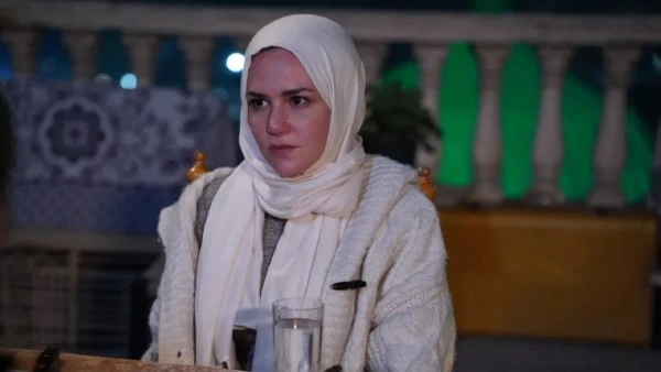 أب ركين سعيد تخسر عملها بعد شكوى من هاجر أحمد