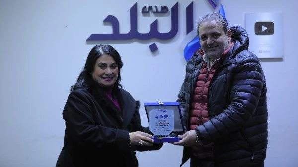 يكرّم النجمة سلوى عثمان عن مسلسل «كلهم بيحبوا مودي»