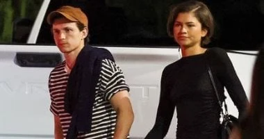 زيندايا تشعل شائعات الزواج من توم هولاند بخاتم ذهبي في لوس أنجلوس