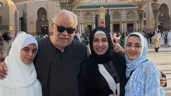 روجينا تشارك رفقة زوجها وابنتيها صور