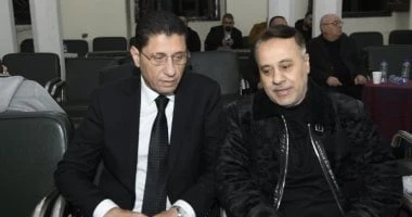 محمد سرى يتلقى عزاء والدة زوجته.. وحضور إيهاب فهمى وعمر السعيد وأحمد منير