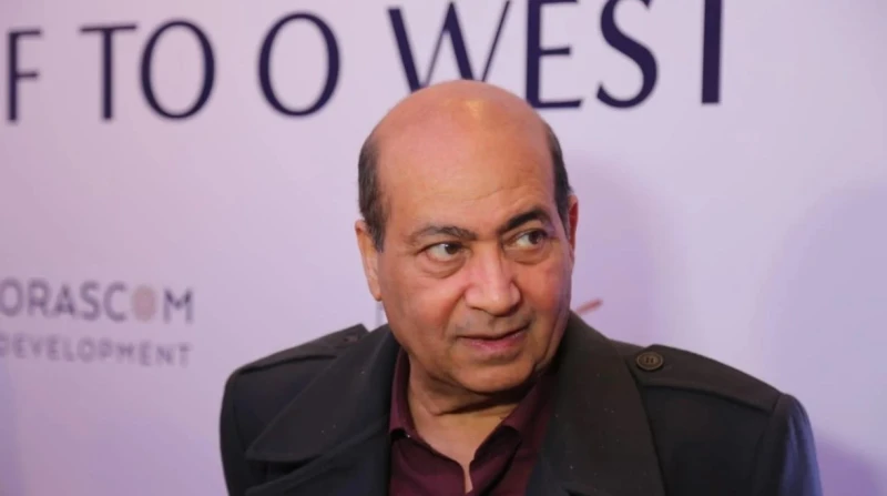 يوجه سهامًا قاتلة للفن. طارق الشناوي يهاجم مصر للطيران بسبب "السلم والثعبان 2"