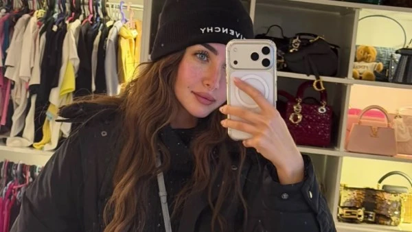 هنأ الزاهد شاهد