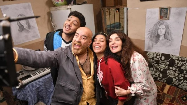 شاهد .. كواليس أبطال فيلم موسم عيد الفطر فاميلي بيزنس للنجم محمد سعد والنجمه غادة عادل