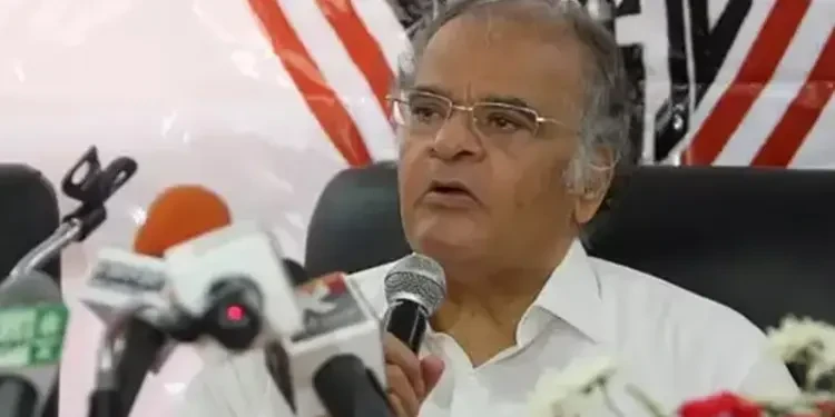 الزمالك يعبر عن اعتزازه. ويمنح عباس الرئاسة الشرفية