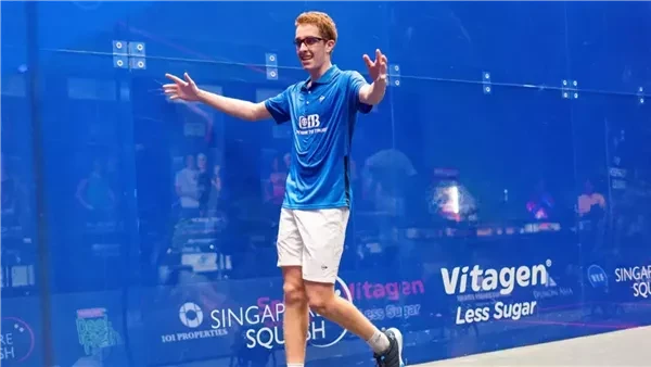 محمد زكريا يتأهل لنهائي بطولة نيوزيلندا المفتوحة للإسكواش ويثبت تميزه العالمي