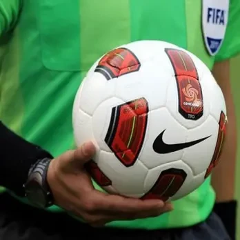 رسالة مؤثرة من السفير البريطاني بالقاهرة لمحمد صلاح عقب إعلان رحيله عن ليفربول