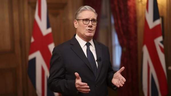 "تلغراف": ستارمر رفض دعوة ترامب لإرسال السفن إلى مضيق هرمز