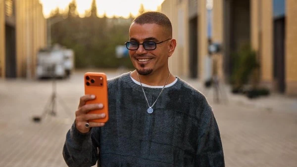 رقم عمرو دياب يواصل صدارة بيلبورد 100 فنان للأسبوع الـ 52 على التوالي