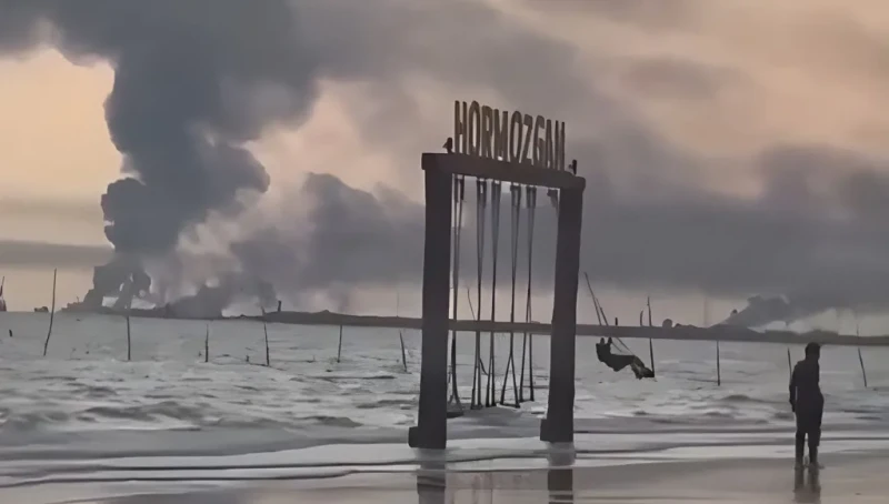 مضيق هرمز بين أرجوحة الطّفولة ودخان الضّربات (فيديو)