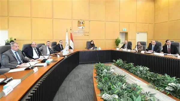وزيرة الإسكان تترأس اجتماع مجلس إدارة جهاز تنظيم الإعلانات على الطرق العامة