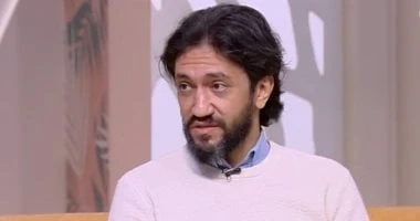 مؤلف صحاب الأرض: المسلسل قصة حقيقية لأسرة تُعالج فى مصر