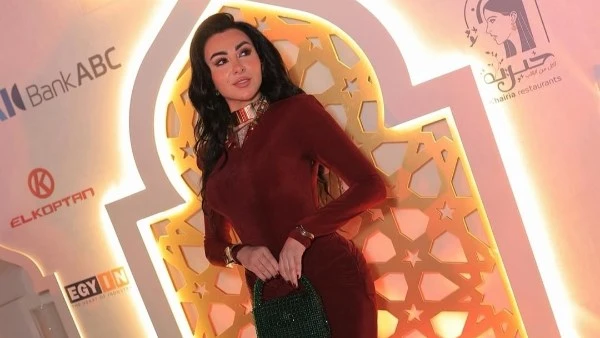 بالأحمر مريهان حسين تخطف الأنظار عبر إنستجرام