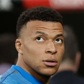 "عار مطلق": يُزعم أن ريال مدريد فحص الساق الخاطئة لكيليان مبابي