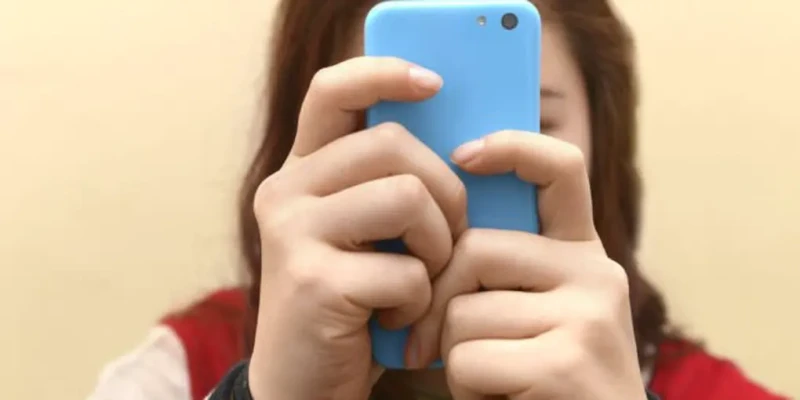 حكايات مؤلمة لعدد من الفتيات.. القصة الكاملة لواقعة تهديد الفتيات بصور فاضحة