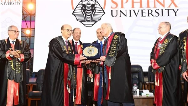 المنشاوي يشهد احتفالية جامعة سفنكس بتخريج أولى دفعات الكليات الطبية