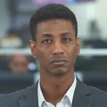 سر إعلان صلاح الرحيل المبكر عن الريدز.. الأهلى يتدخل واللاعب يحسم موقفه من الفانلة الحمراء