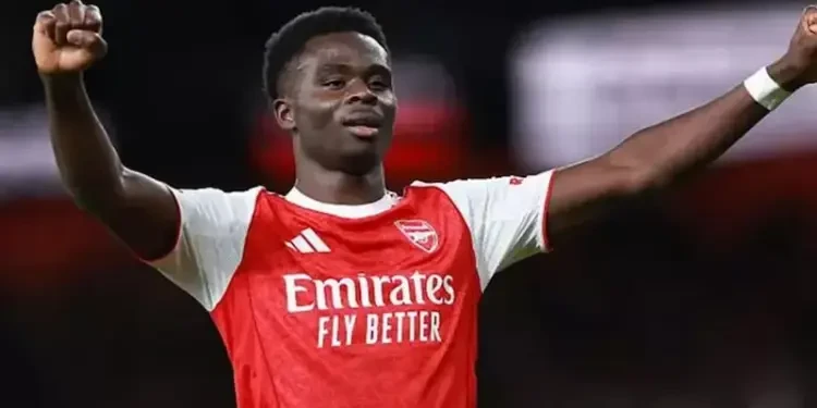 ساكا الصغير كبر بسرعة. والرقم 300 ينور المسيرة