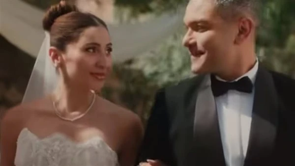 ملئ بالمشاعر الجميلة. إلهام شاهين تشيد بـ مسلسل اتنين غيرنا