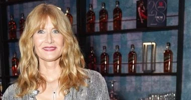 لورا ديرن تجسد دور صحفية فى مسلسل درامى يستعرض فضائح جيفرى إبستين