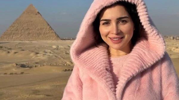 بعد ليلى علوي تدعو لمي عز الدين بالشفاء العاجل