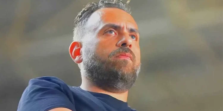 لن تصدق ماذا قال. جون إدوارد “يحرج” محمود الخطيب