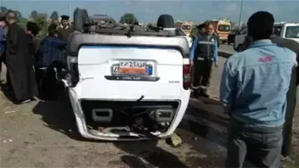 إصابة 12 شخصًا في حادث انقلاب سيارة ميكروباص بوسط سيناء