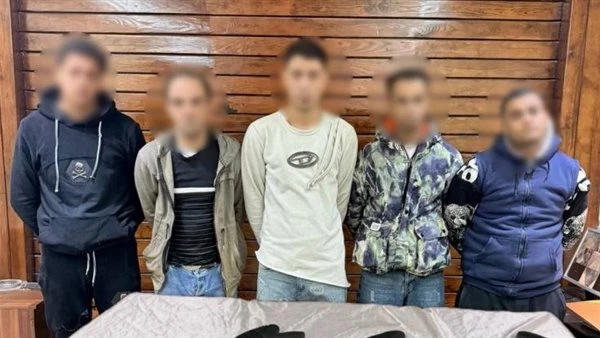 التحقيق مع المتهمين بالتعدي على 3 أشخاص بالأسلحة في شبرا الخيمة