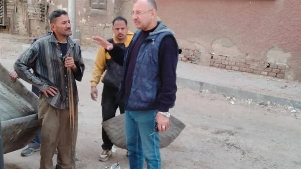 محافظ أسيوط يشدد على تكثيف حملات النظافة بحي شرق لتحسين الخدمات