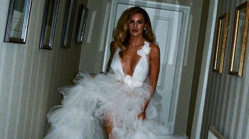 "لا أحتاج لرجل". أمريكية تنفق 30 ألف استرليني على حفل زفافها "دون عريس"