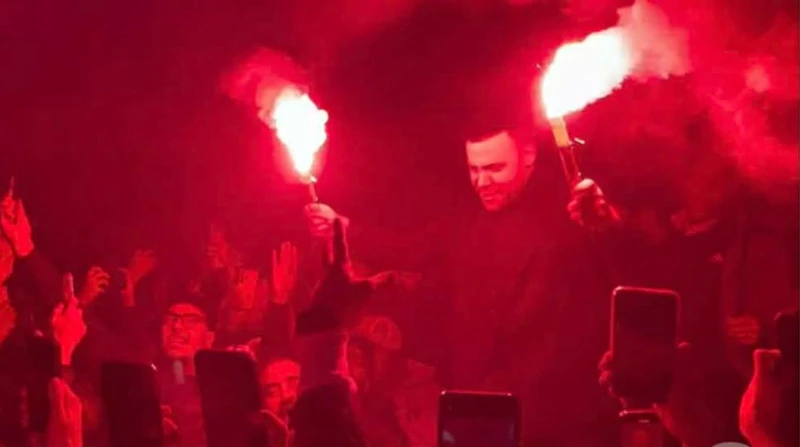 "استمتعت بالشغل معاكم". محمد إمام يحتفل بانتهاء تصوير "الكينج"